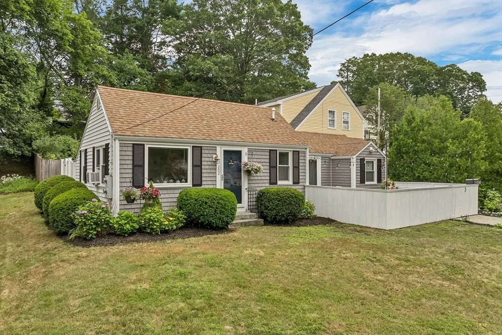 Unit for sale at 202 Low St, Newburyport, MA 01950