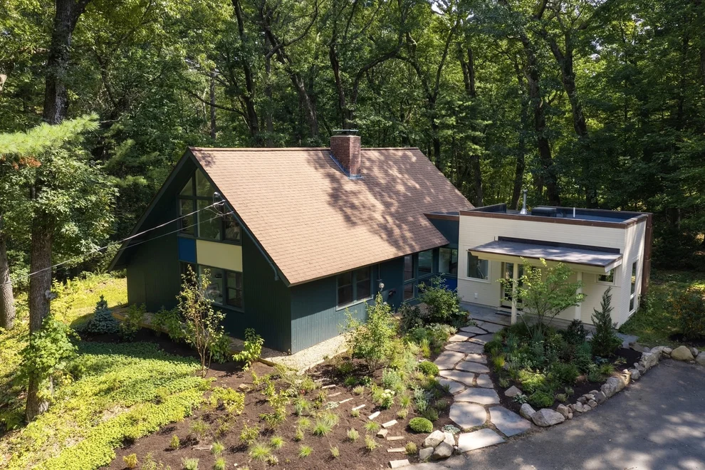 Unit for sale at 102 The Valley Rd, Concord, MA 01742