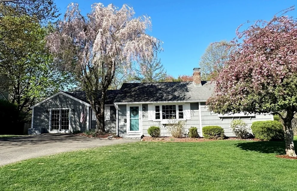 Unit for sale at 99 Edgewater Drive, Framingham, MA 01702