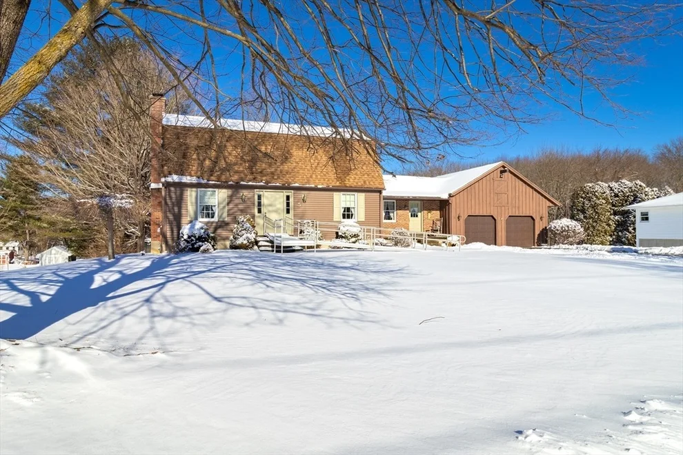 Unit for sale at 5 Steven Dr, South Hadley, MA 01075