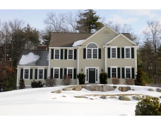 Unit for sale at 6 White Tail Way, Littleton, MA 01460