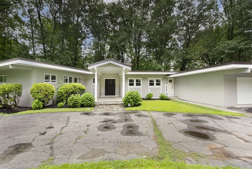 Unit for sale at 32 Aylesbury Rd, Worcester, MA 01609