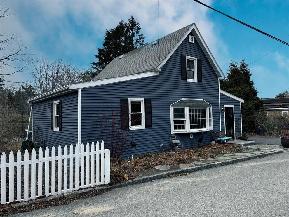 Unit for sale at 9 S Pond Rd, Plymouth, MA 02360