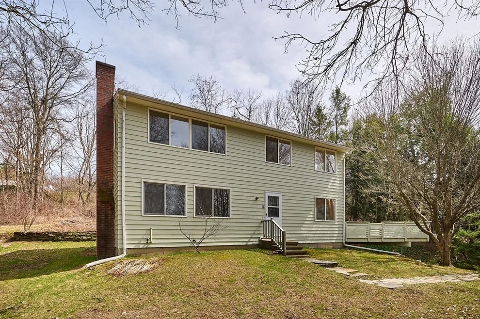 Unit for sale at 278 Middle St, Amherst, MA 01002