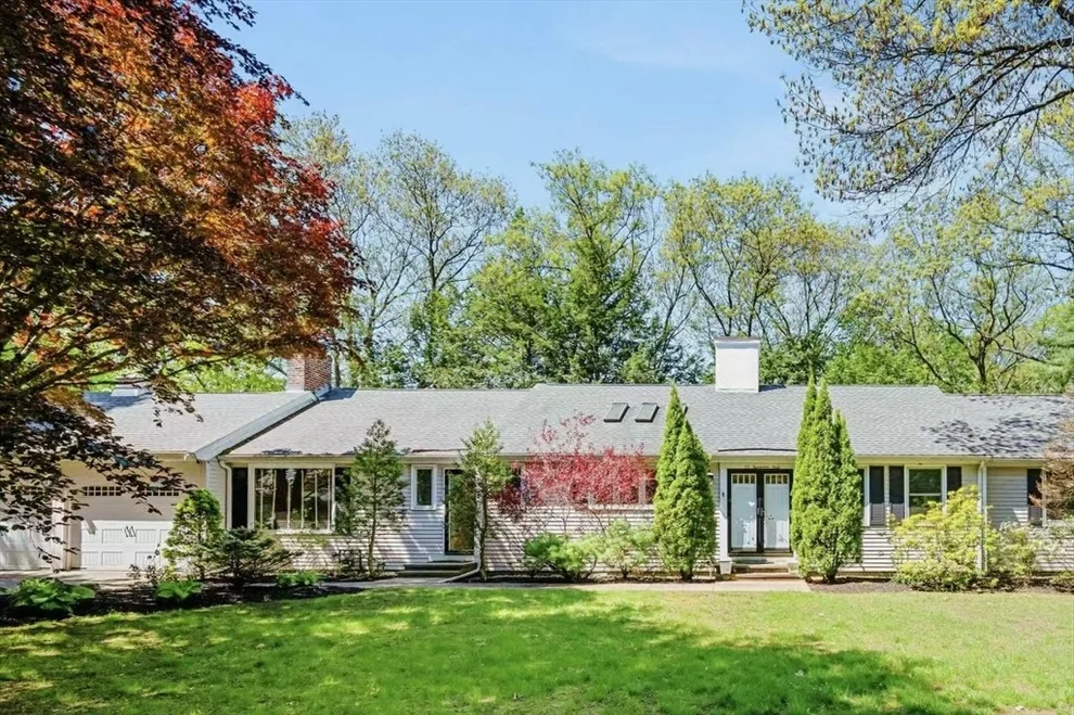 Unit for sale at 65 Thornberry Rd, Winchester, MA 01890