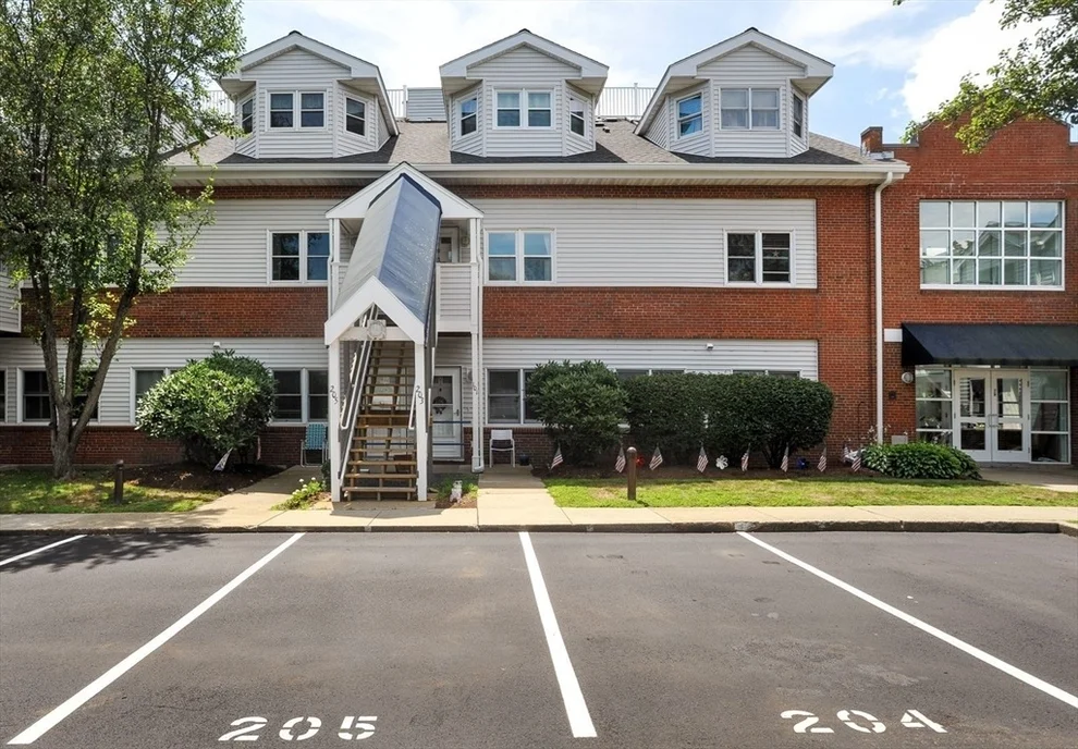 Unit for sale at 26 School St, Hull, MA 02045