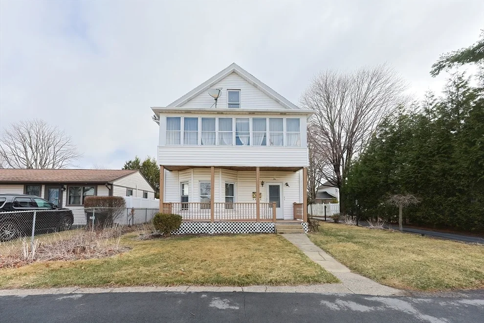 Unit for sale at 10 Slater St, Webster, MA 01570