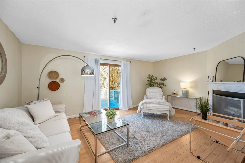 Unit for sale at 51 Tobey Rd, Dracut, MA 01826