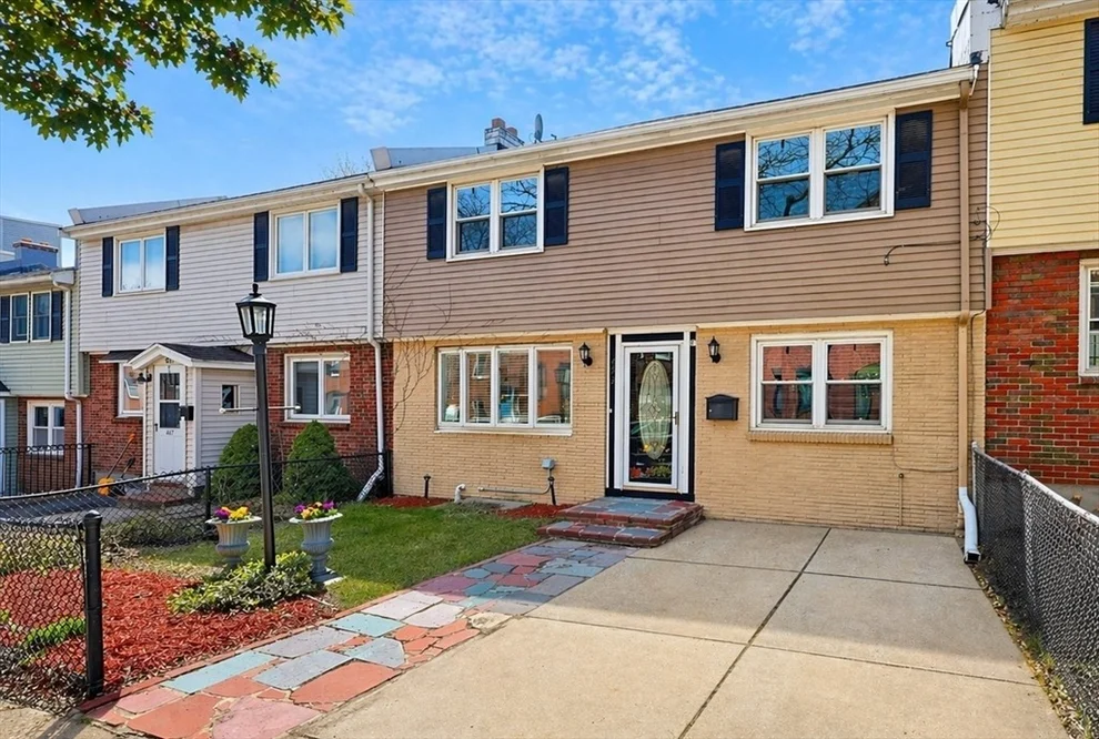 Unit for sale at 453 E 5th St, Boston, MA 02127