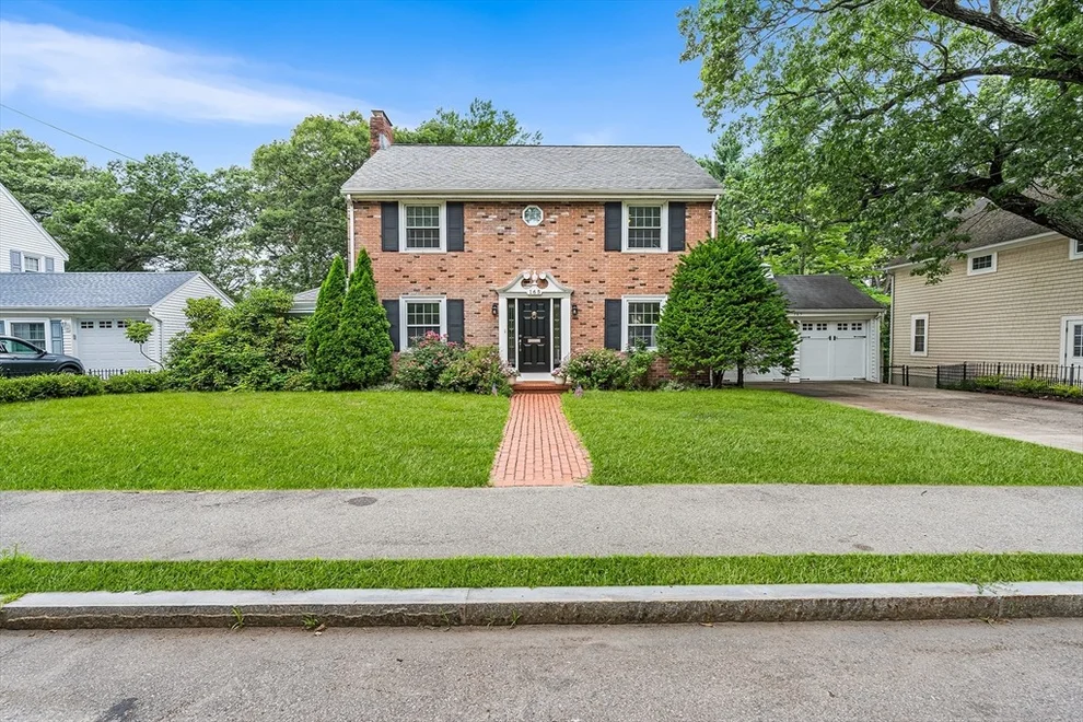 Unit for sale at 165 Storrs Ave, Braintree, MA 02184