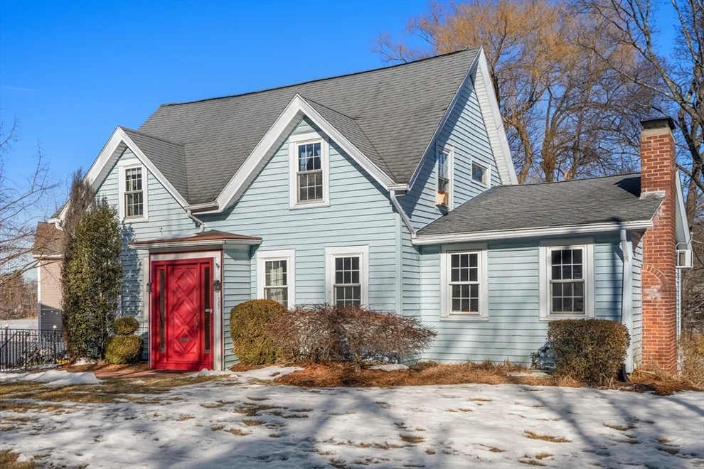 Unit for sale at 122 Forest St, Worcester, MA 01609