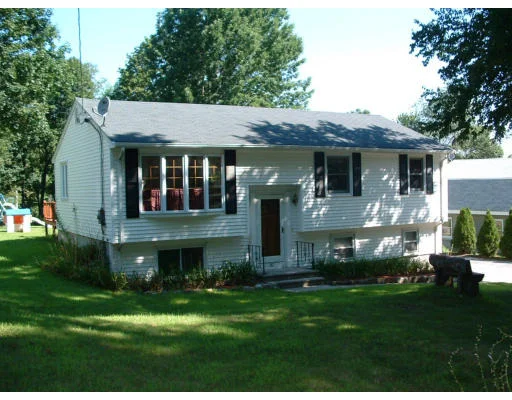 Unit for sale at 20 Wescott St, Worcester, MA 01603
