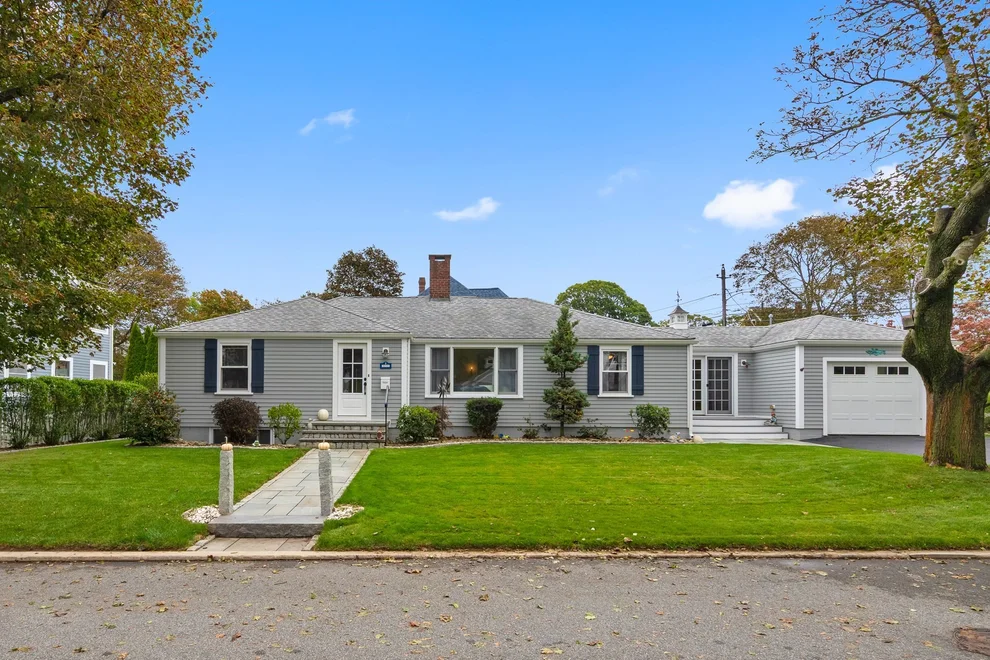 Unit for sale at 2 Smith Rd, Rockport, MA 01966