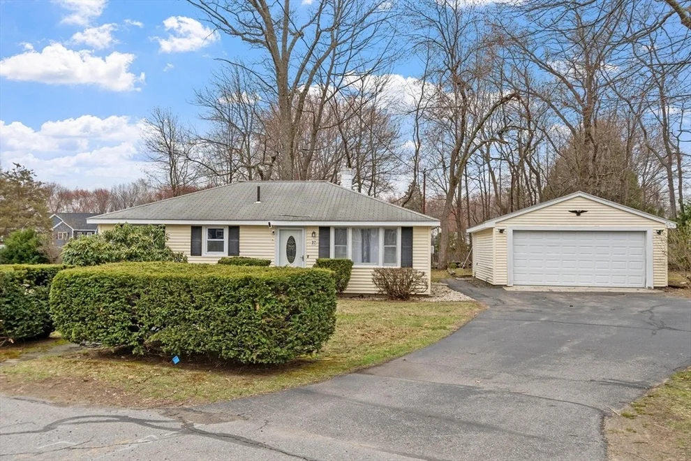 Unit for sale at 37 Lindsay Rd, Billerica, MA 01821