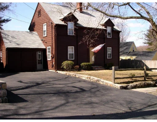 Unit for sale at 272 High St, Reading, MA 01867