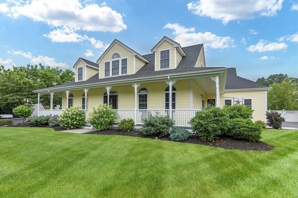 Unit for sale at 11 Lowe Meadow Ln, North Attleboro, MA 02760