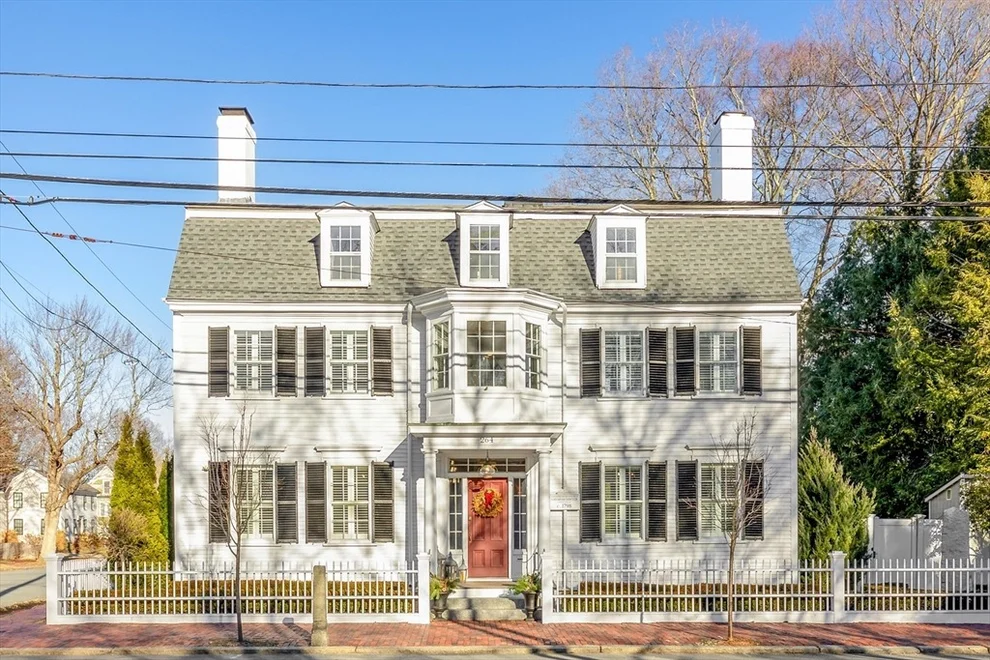 Unit for sale at 264 High Street, Newburyport, MA 01950