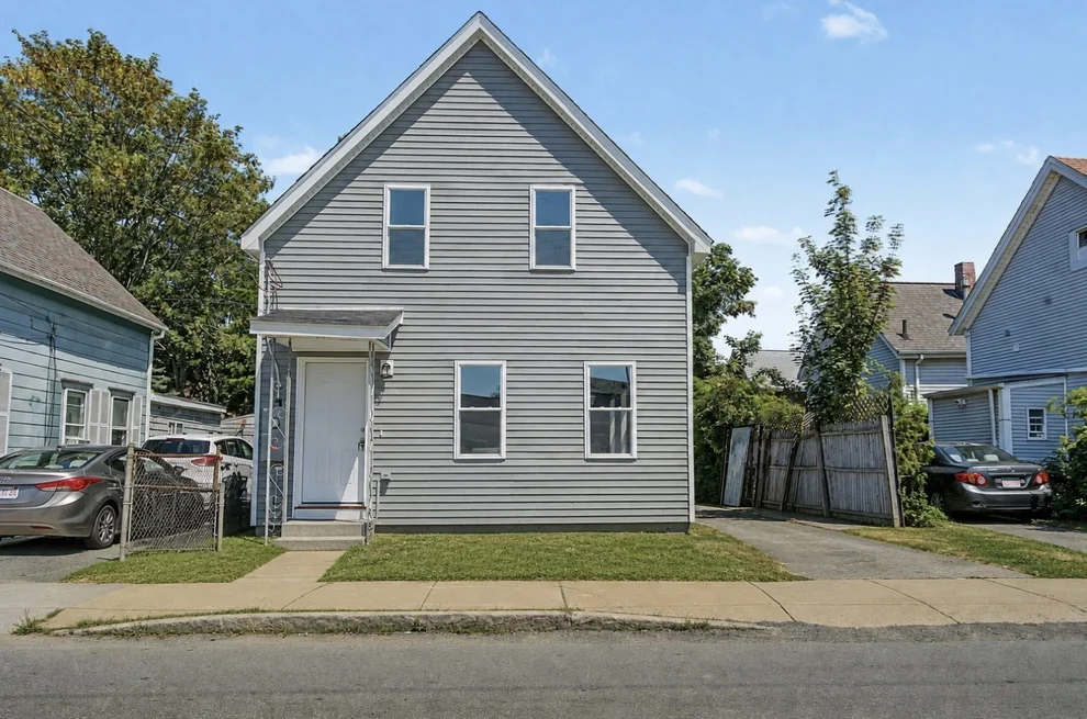 Unit for sale at 85 Middle St, Fairhaven, MA 02719