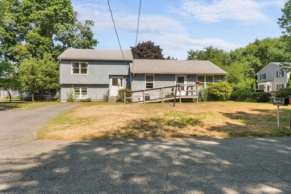 Unit for sale at 48 Westbrook Dr, Seekonk, MA 02771