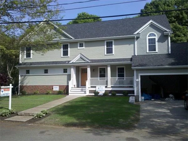 Unit for sale at 10 Higgins Rd, Marblehead, MA 01945