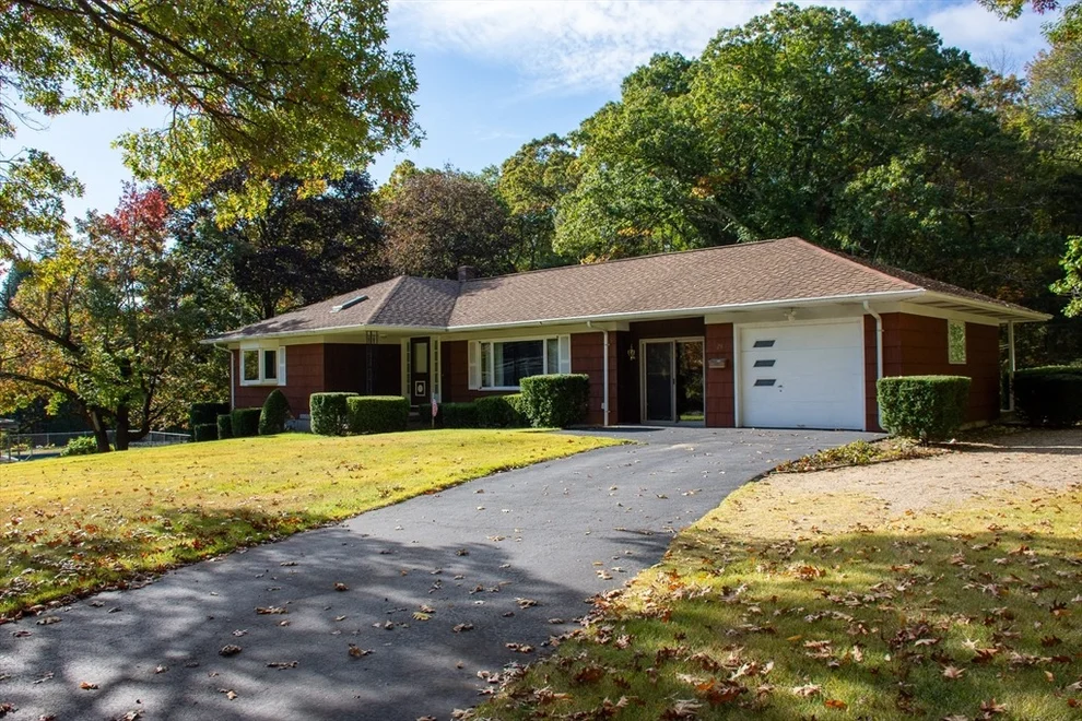 Unit for sale at 29 Charlton Rd, Dudley, MA 01571