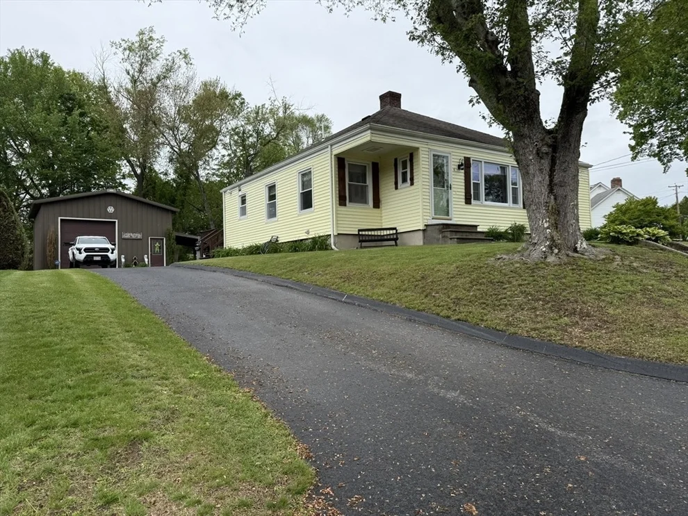 Unit for sale at 4 Perryville Rd, Webster, MA 01570