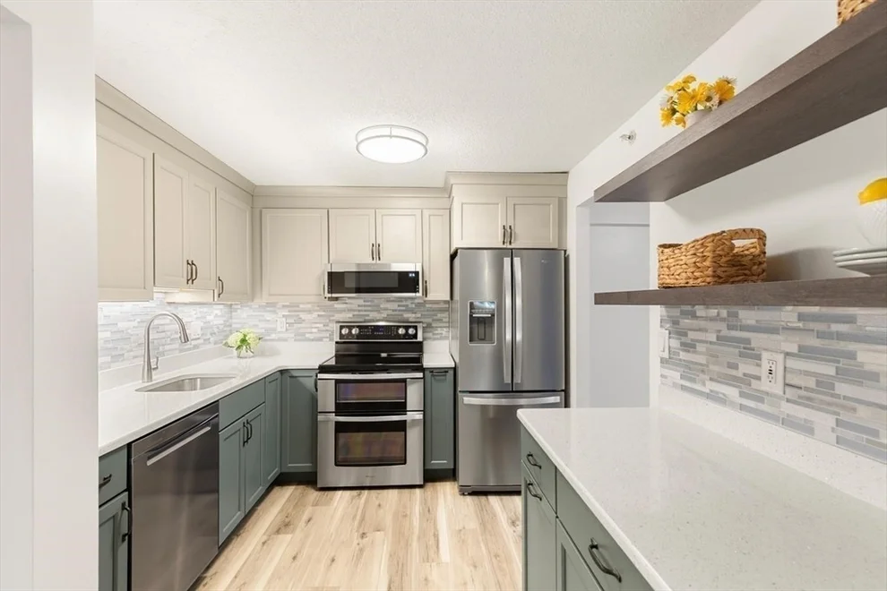Unit for sale at 7 Birchwood Pointe, Amesbury, MA 01913