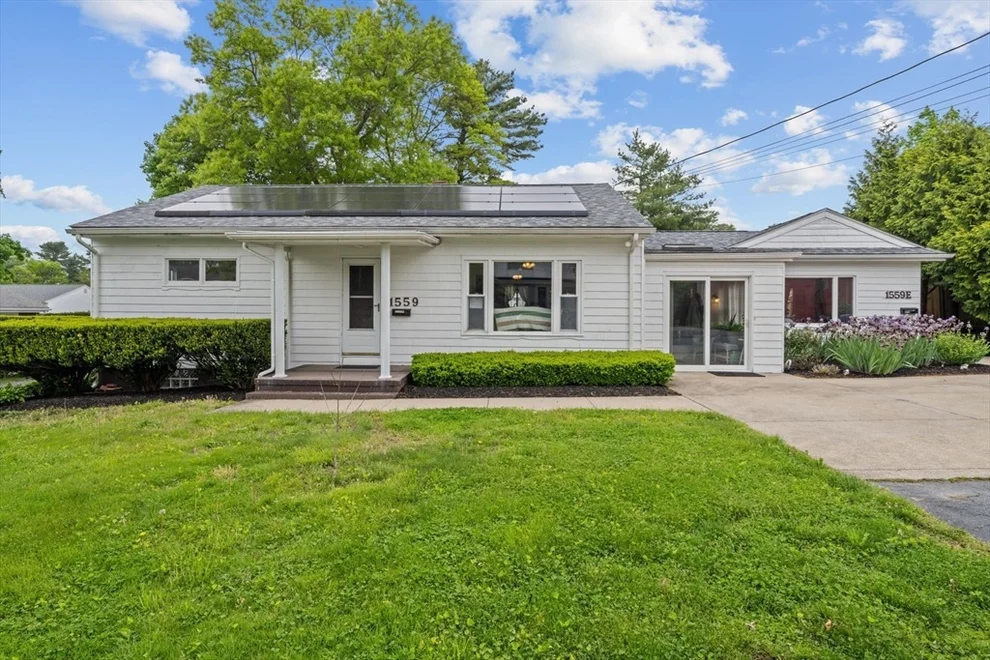 Unit for sale at 1559 Sassaquin Ave, New Bedford, MA 02745