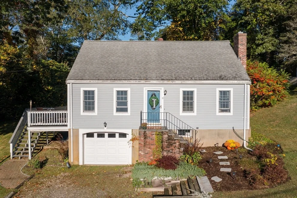 Unit for sale at 19 Langford Rd, Plymouth, MA 02360