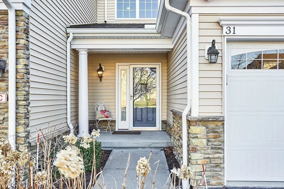 Unit for sale at 31 Avebury Lane, Marlborough, MA 01752
