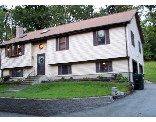 Unit for sale at 6 Burnap Lane, Auburn, MA 01501