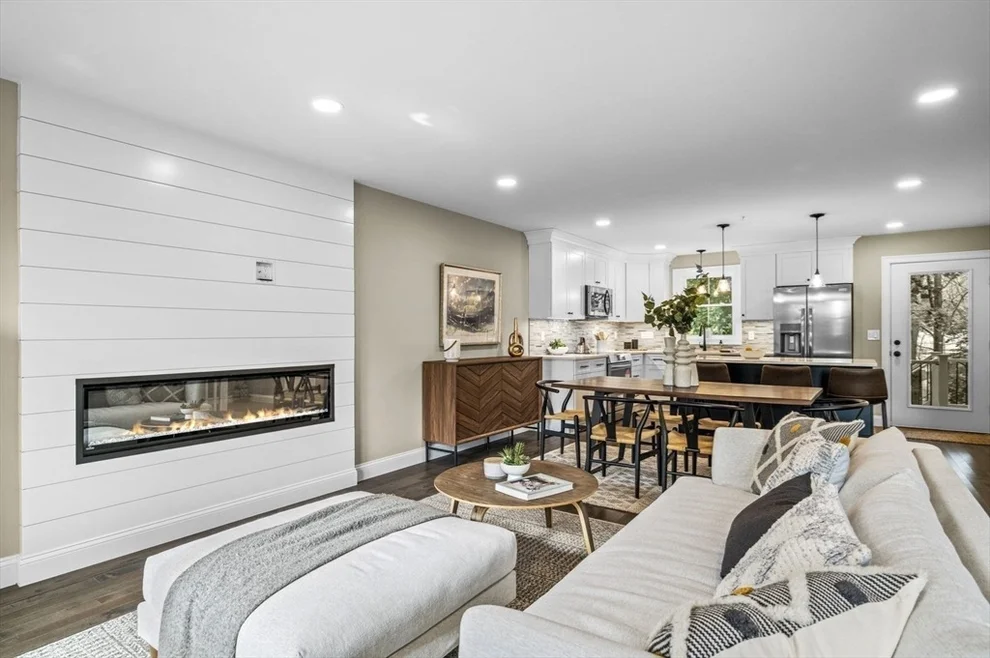 Unit for sale at 9 Acton Rd, Chelmsford, MA 01824