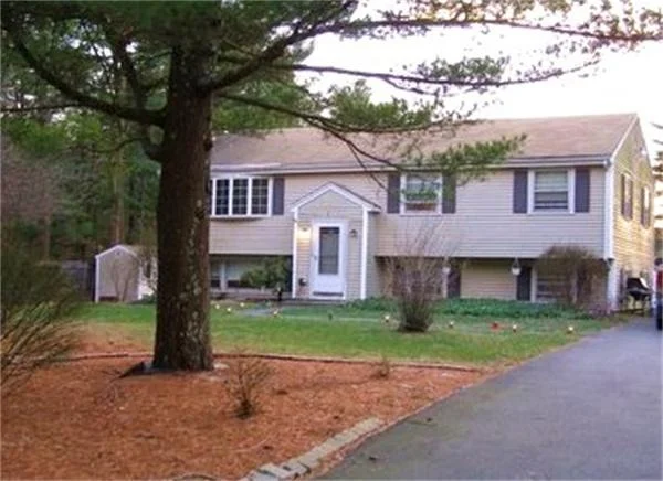 Unit for sale at 2 Candlewood Dr, Plymouth, MA 02360