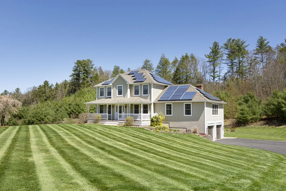 Unit for sale at 70 Skyline Dr, Oakham, MA 01068