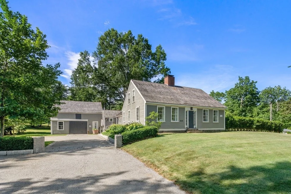 Unit for sale at 840 Main St, Norwell, MA 02061