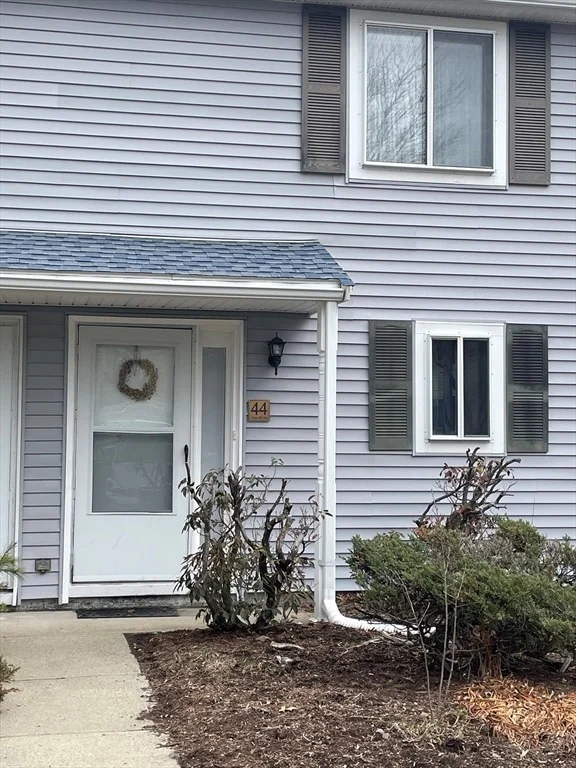 Unit for sale at 44 Village Hill Ln, Natick, MA 01760