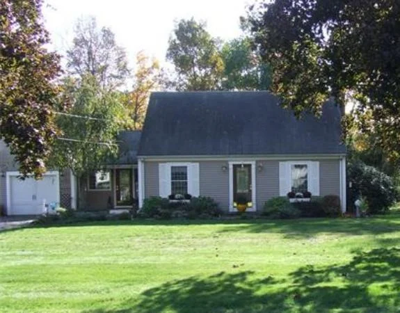 Unit for sale at 5 Colonial Rd, Medway, MA 02053