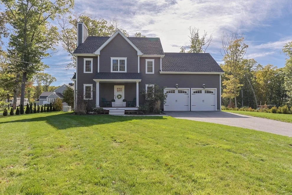 Unit for sale at 679 County St, Seekonk, MA 02771