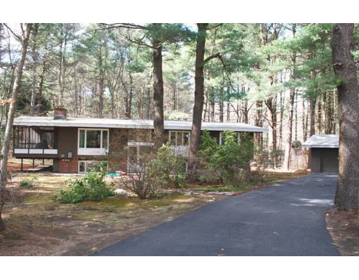 Unit for sale at 4 Jeffrey Terrace, Lexington, MA 02420