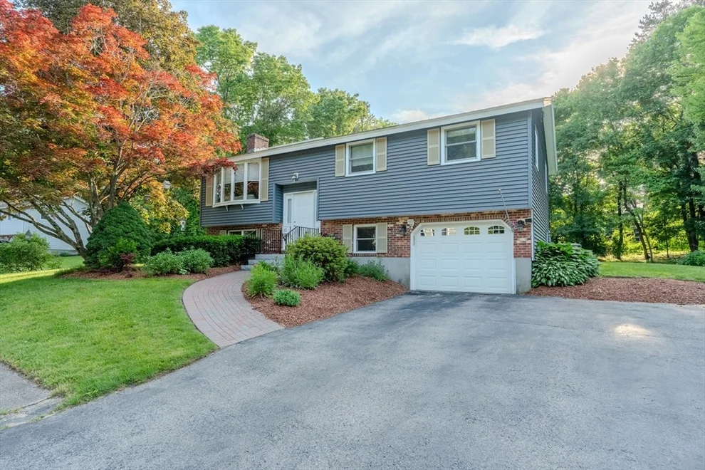 Unit for sale at 13 Cove St, Chelmsford, MA 01824