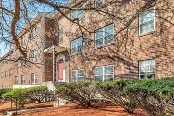 Unit for sale at 261 Boston Post Road, Marlborough, MA 01752