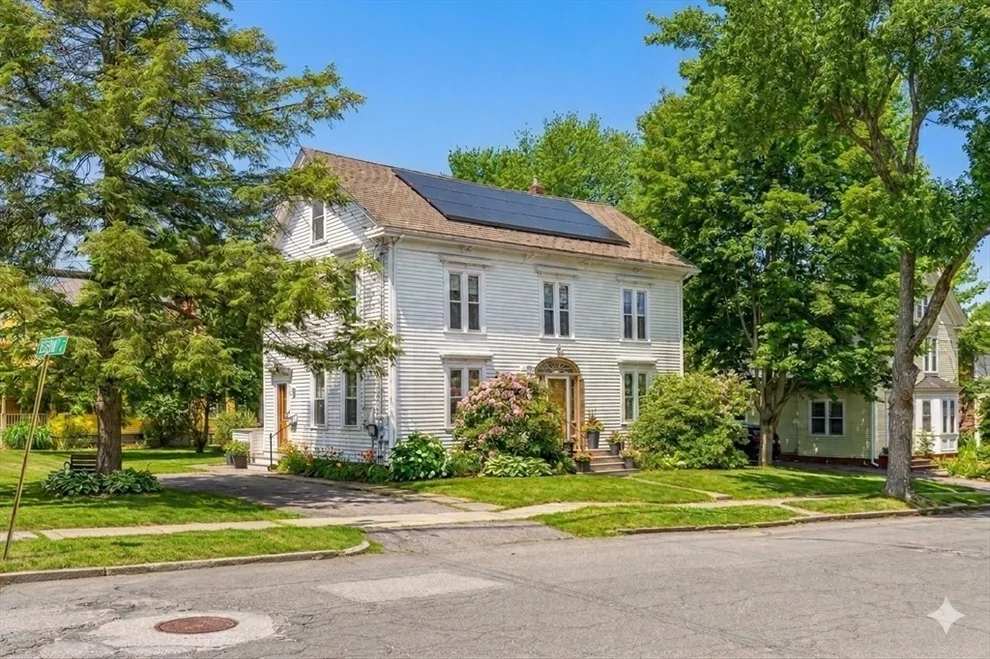 Unit for sale at 32 Ashland St, Newburyport, MA 01950