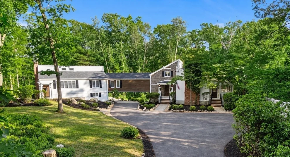 Unit for sale at 185 Ash, West Newbury, MA 01985