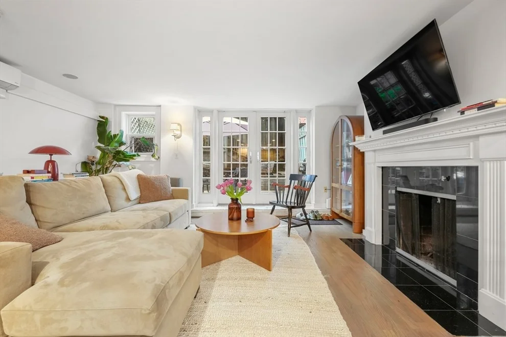 Unit for sale at 96 Appleton, Boston, MA 02116