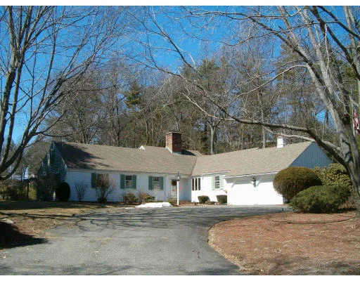 Unit for sale at 6 Needham Road, Lynnfield, MA 01940