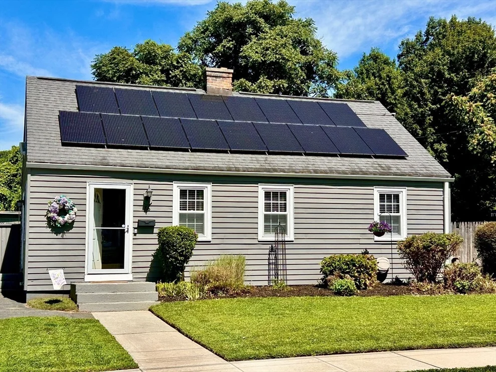 Unit for sale at 86 Alhambra Cir N, Agawam, MA 01001