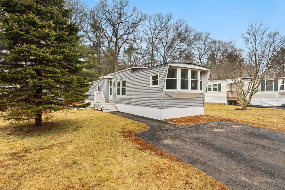 Unit for sale at 72 Cypress Rd, Taunton, MA 02780