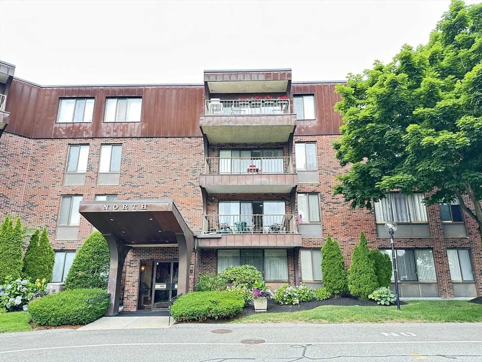 Unit for sale at 1006 Paradise Rd, Swampscott, MA 01907