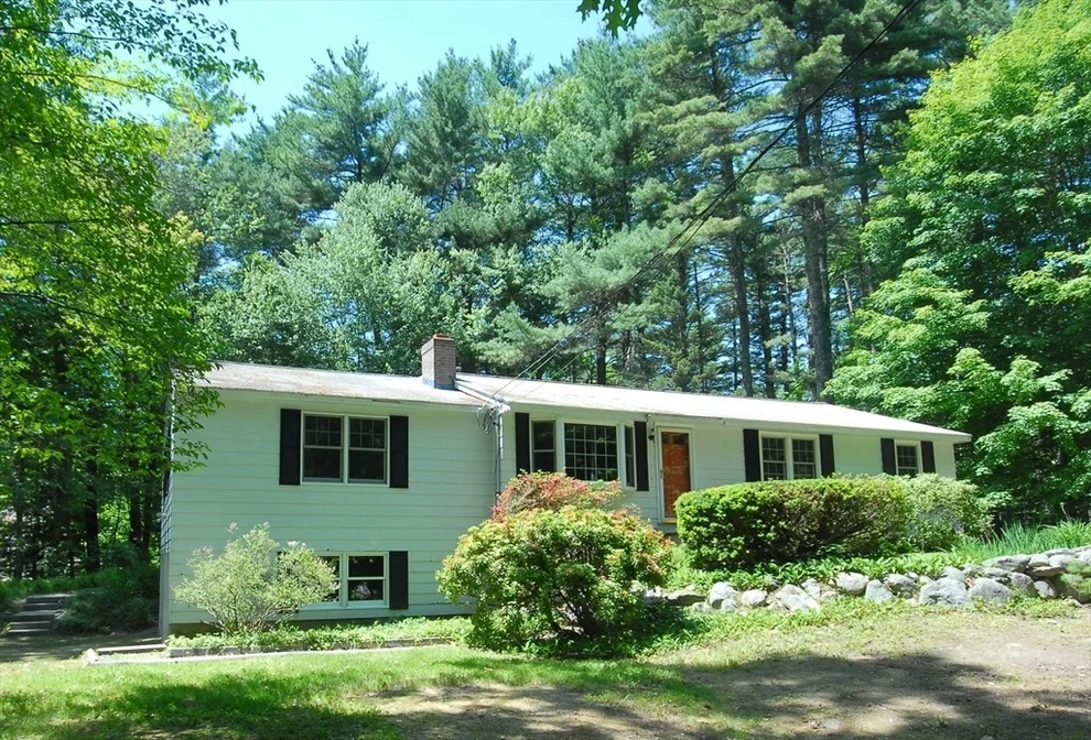 Unit for sale at 40 Shattuck St, Pepperell, MA 01463