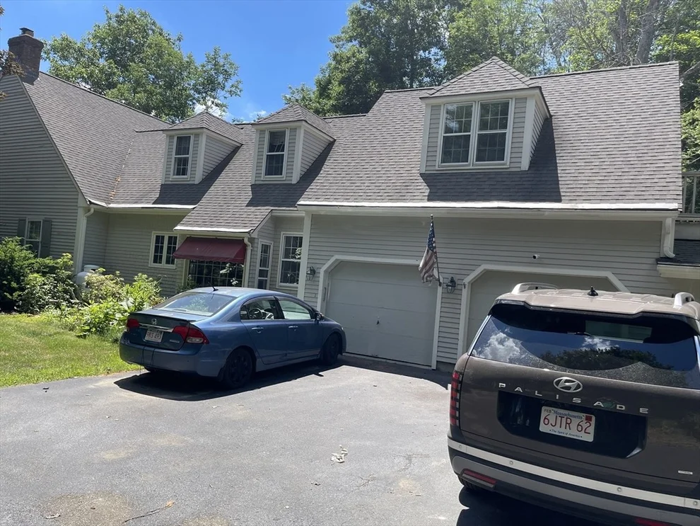 Unit for sale at 10 Crowningshield  Drive, Paxton, MA 01612